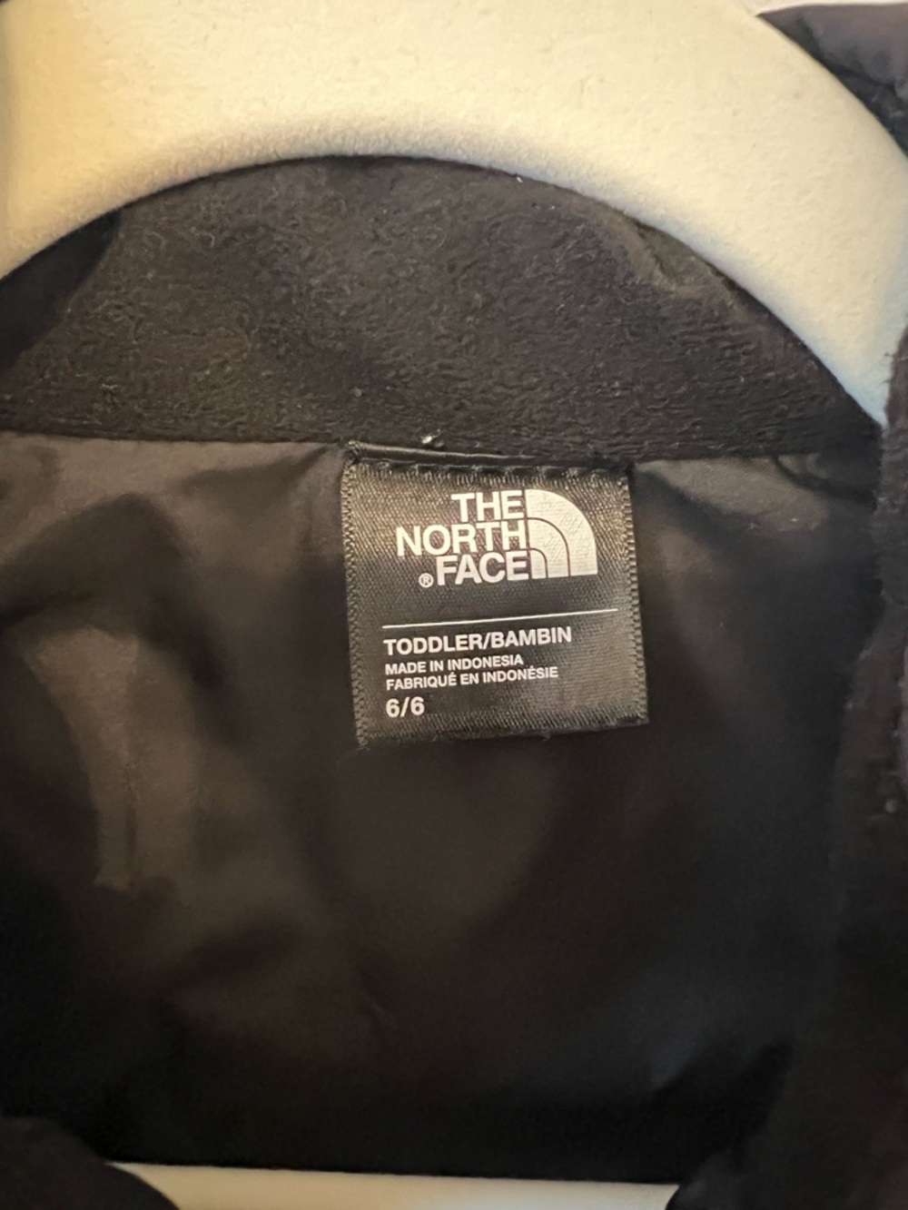 The North Face Toddler Puffer Vest Black Size 6 Lightweight Warm - Picture 2 of 5